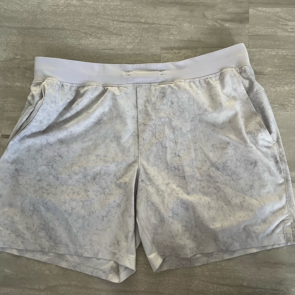 Lululemon THE short, 7” inseam, XXL. worn but in great condition!
